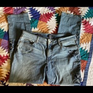 NYDJ - Boyfriend- 14 Blue flower Embroidery